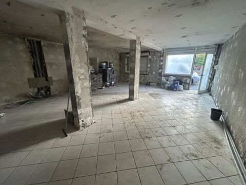 Local commercial/d'activités ou bureaux à vendre à CAMBRAI 54800 59400 Cambrai