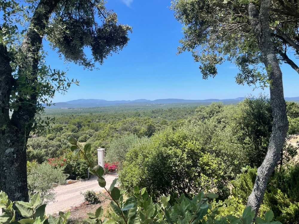 � vendre  Villa Saint-Julien (83560)