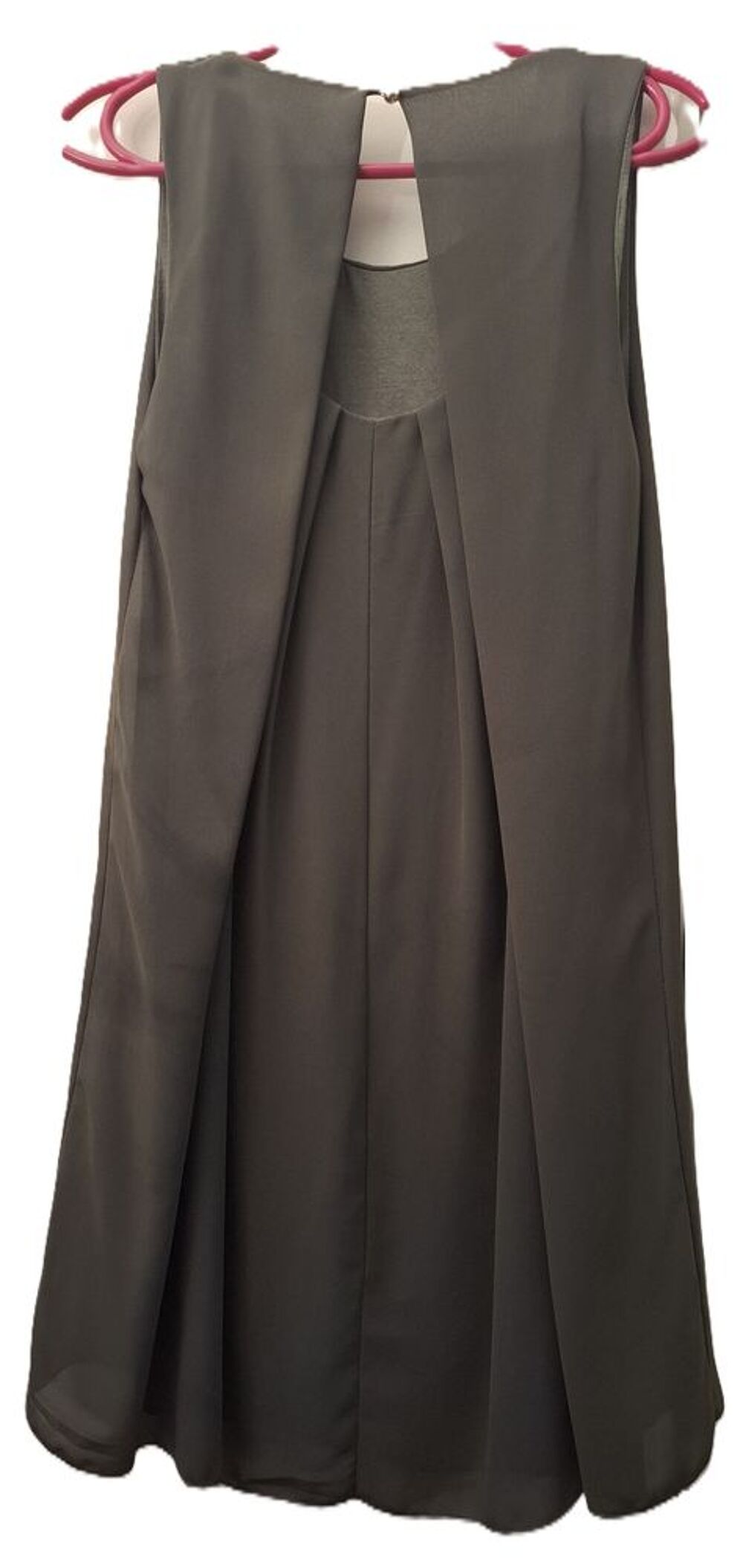Jolie robe voile polyester forme trap&egrave;ze Vtements