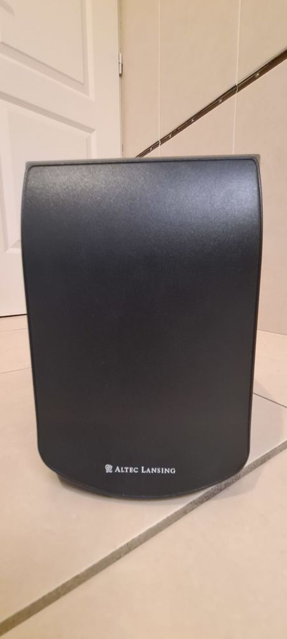 Caisson de basse et 5 satellites connexion jack Audio et hifi