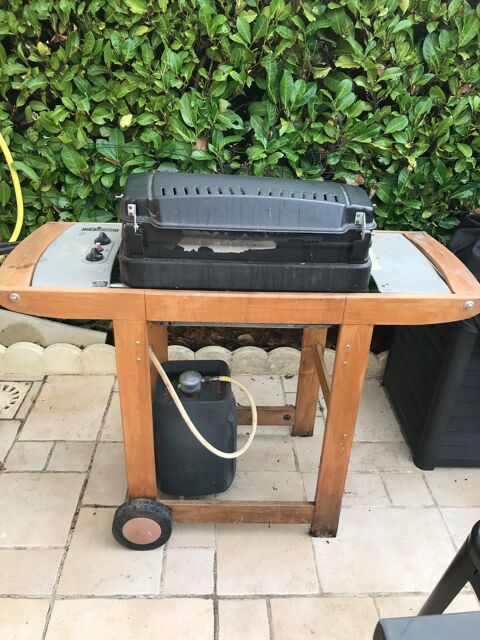 BARBECUE 40 V�lizy-Villacoublay (78)