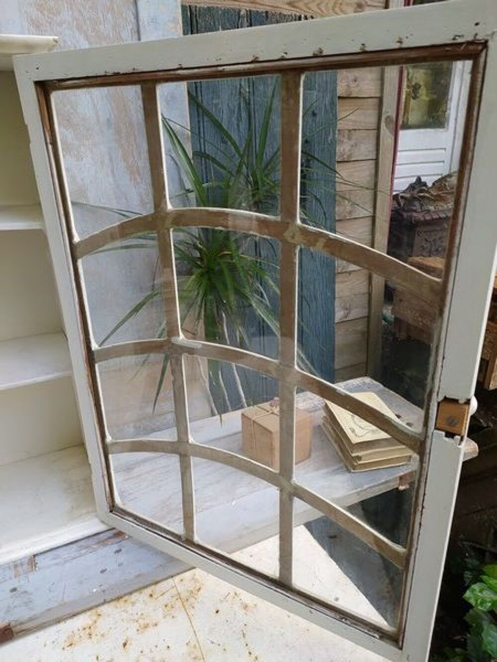 Ancienne Petite Armoire Vitrine Murale Porte Vitr&eacute;e
Meubles