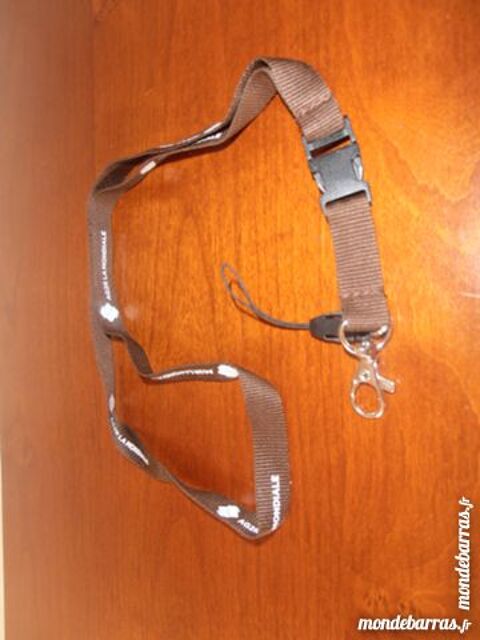 Tour de cou marron (28a) 3 Tours (37)