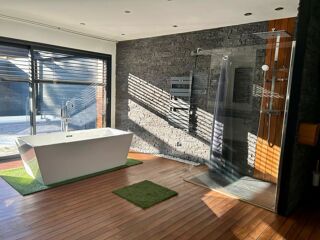  Maison � vendre 5 pi�ces 205 m�