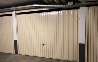  Parking / Garage à louer 32 m² Lyon