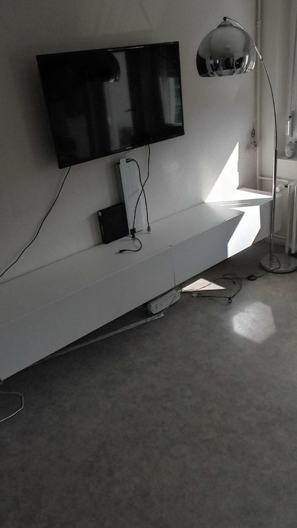 meuble TV blanc laqu&eacute; Meubles
