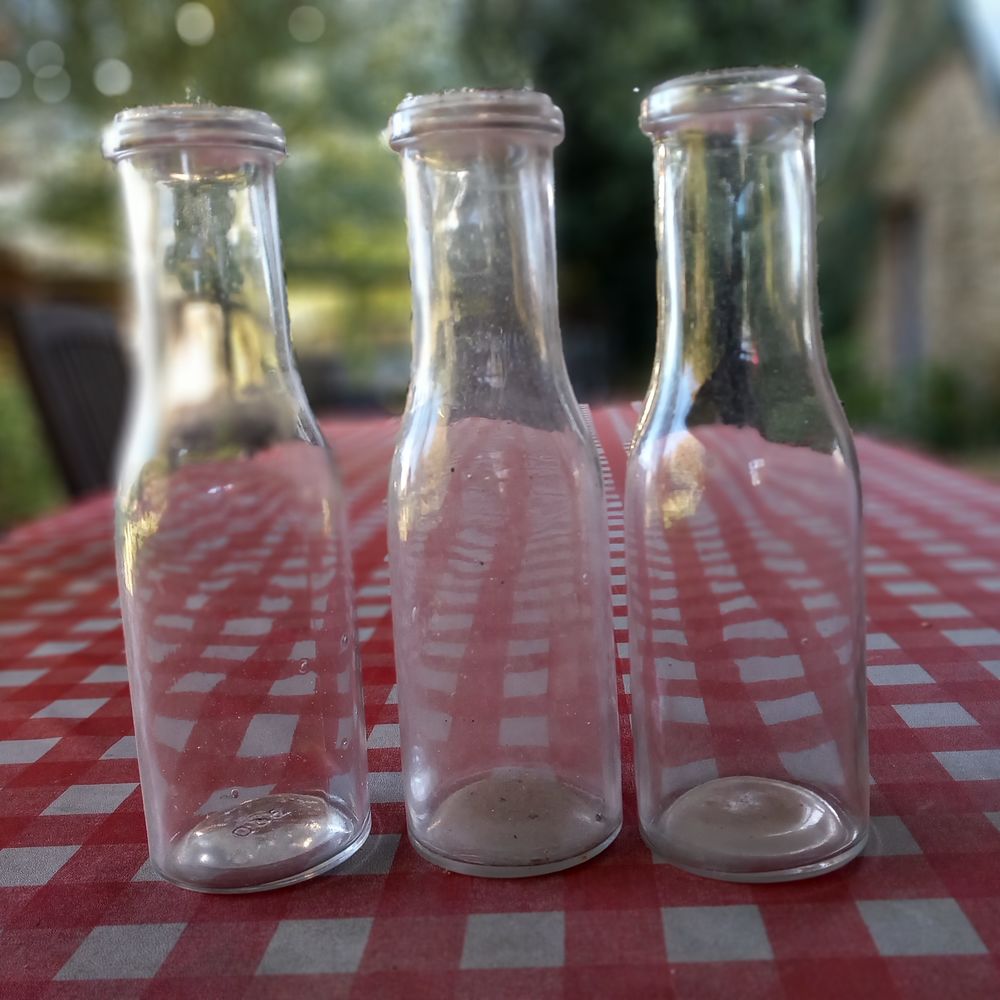 bouteilles de lait anciennes Décoration
