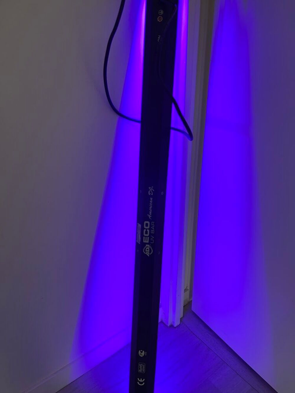 Barre lumineuse UV American DJ ECO UV BAR Instruments de musique