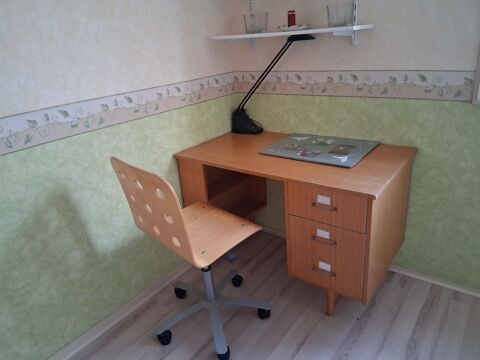 Bureau avec chaise  10 Mantes-la-Jolie (78)