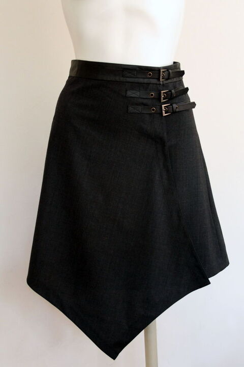 Jupe asym�trique � plis ALEXANDER MCQUEEN T.38 110 Issy-les-Moulineaux (92)