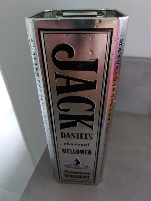 boite en m�tal 3 Beauquesne (80)