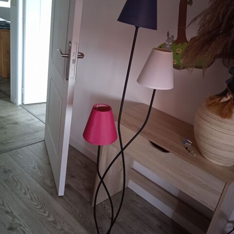 lampe sur pied 3 branches abats-jour muticolores 35 Le Page-de-Roussillon (38)