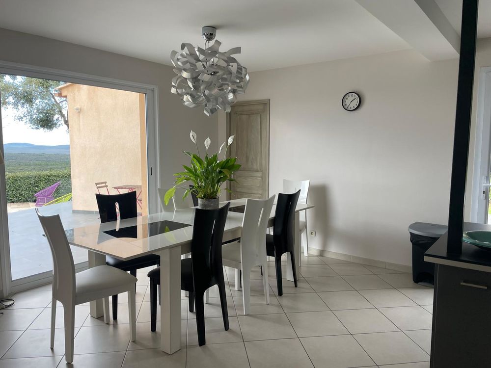 � vendre  Villa Saint-Julien (83560)