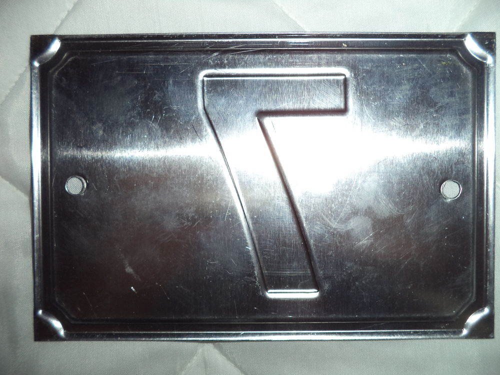 Plaque de rue n&deg; 7 neuve Bricolage