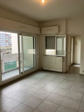 Vente Appartement Grenoble ? T2 de 50 m² avec parking, balcons et cave Grenoble