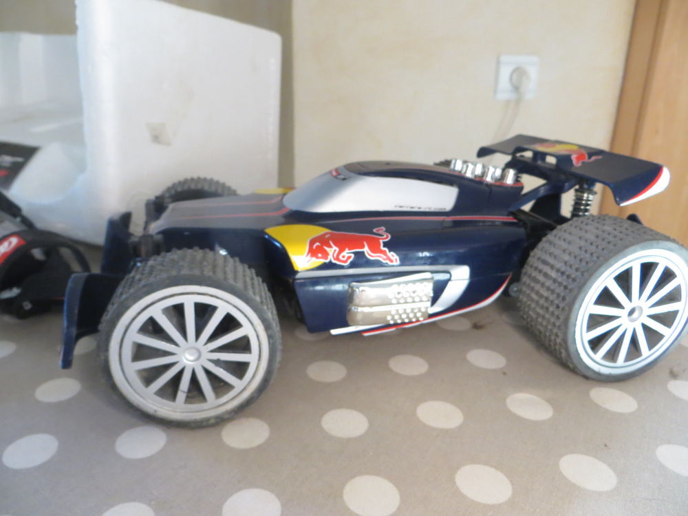 voiture t&eacute;l&eacute;guide Carrera Red Bull NX1 Buggy Jeux / jouets