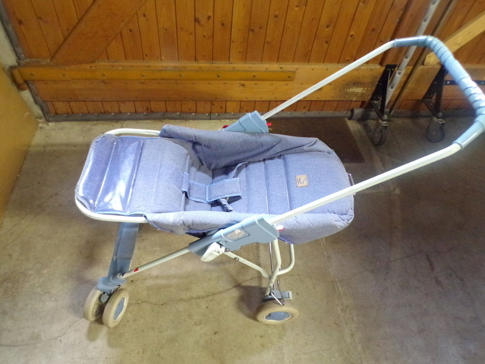 poussette B&eacute;b&eacute; Confort Puériculture