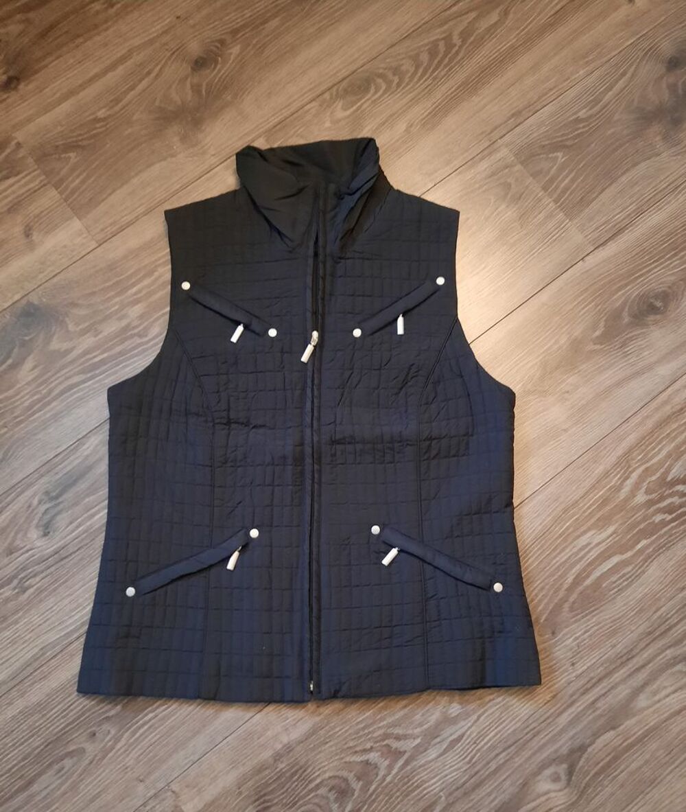 Veste doudoune marron ou noire s. manches neuve T 38 - 40 Vêtements