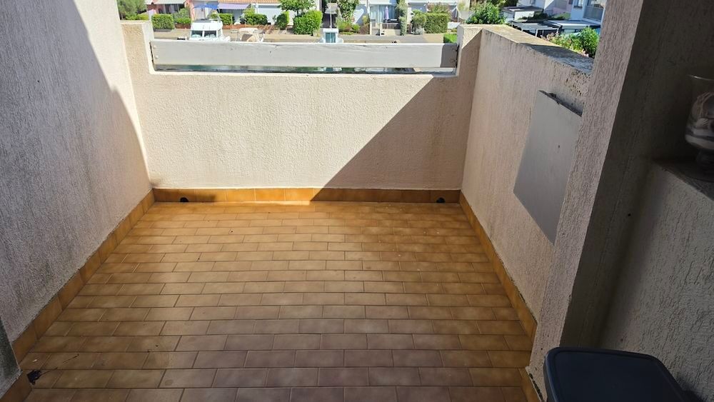 Vente Appartement LE CAP D'AGDE: ÎLE DES MARINAS: Situé dans une résidence sécurisée avec sa plage privée, Appartement situé au 2 ème et dernier étage. Le cap d agde