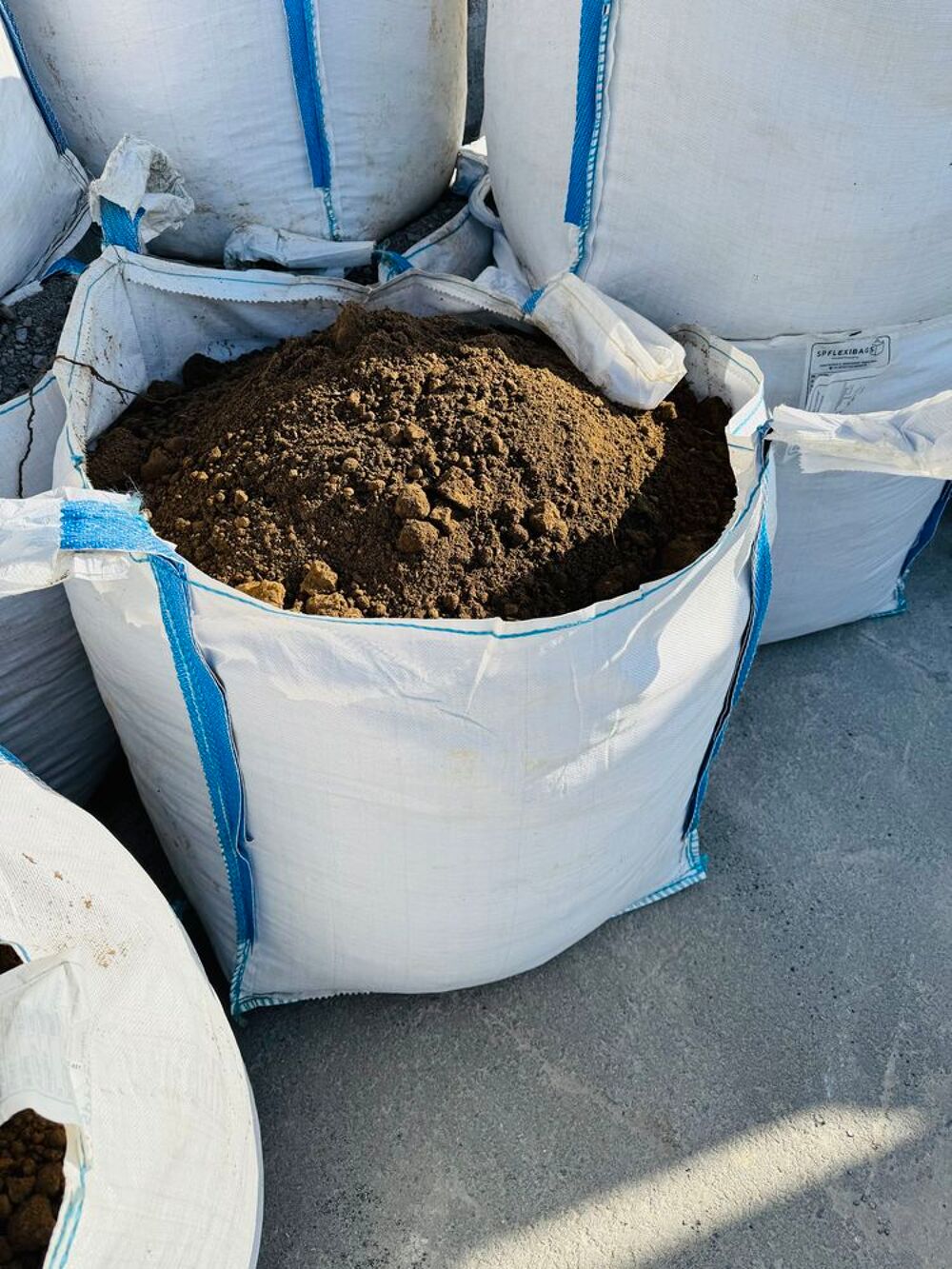 Big bag 1 m3 de Terre v&eacute;g&eacute;tale Jardin