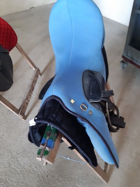 selle WInttec AVEC TAPIS DE SELLE 45 32170 Sarraguzan