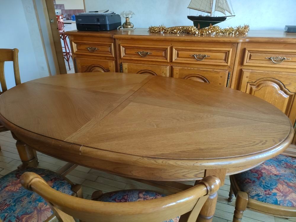 Table ch&ecirc;ne massif, style Louis Philippe, mod&egrave;le BRISSAC Meubles