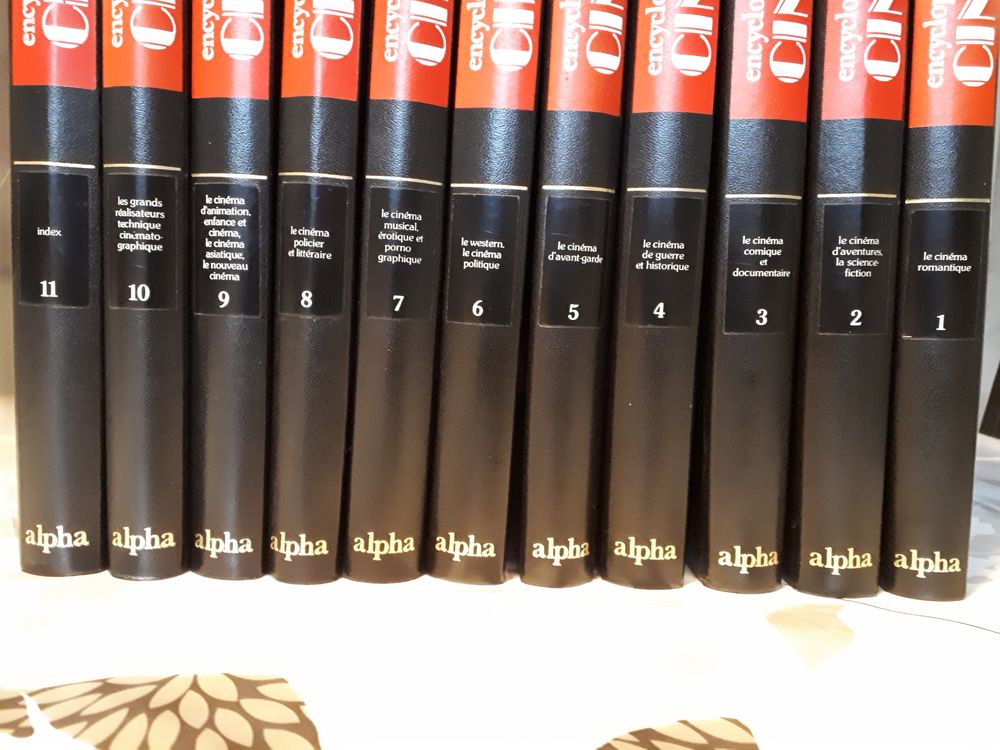 Encyclop&eacute;die du cin&eacute;ma en 11volumes Livres et BD