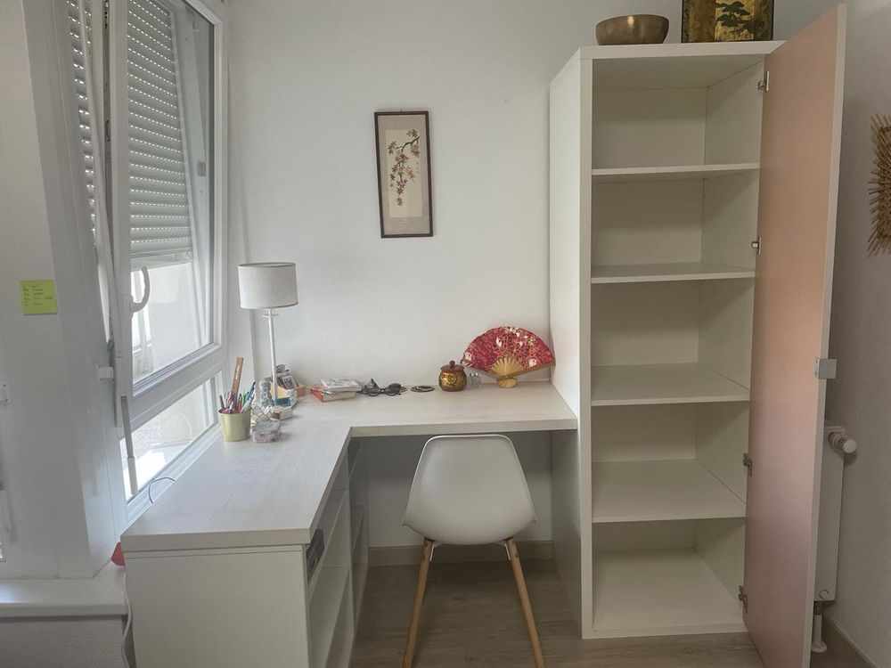 Bureau d'angle avec armoire int&eacute;gr&eacute;e blanc et rose Meubles