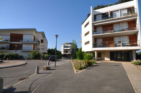  Parking / Garage  louer 15 m