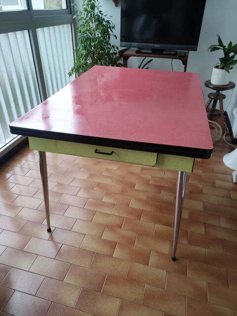 Table vintage 50 La Garde (83)