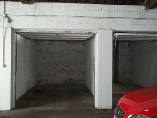  Parking / Garage à louer 15 m²