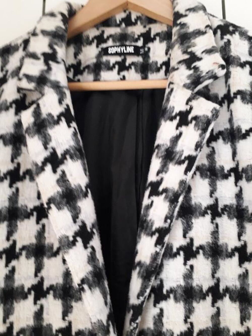 manteau pied de poule noir et blanc
Vêtements