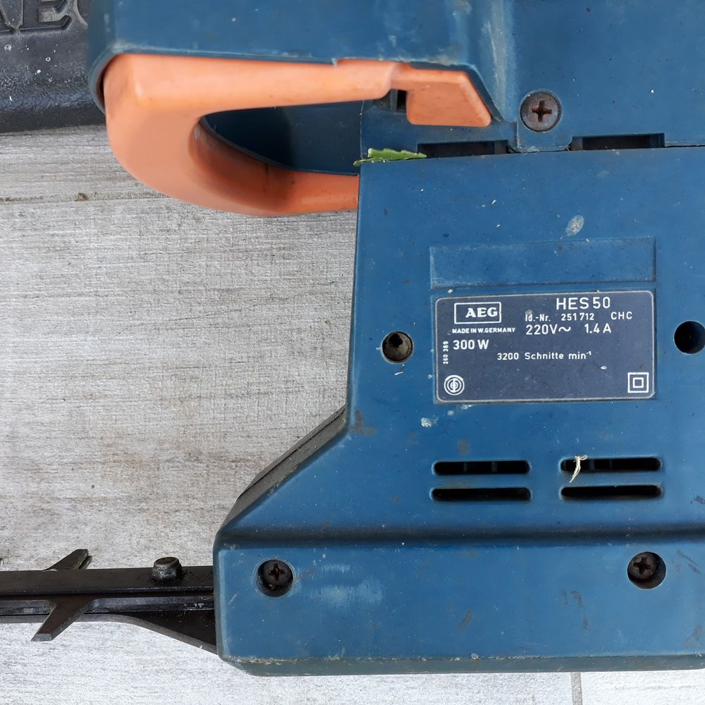 Taille Haie &Eacute;lectrique "AEG" Jardin