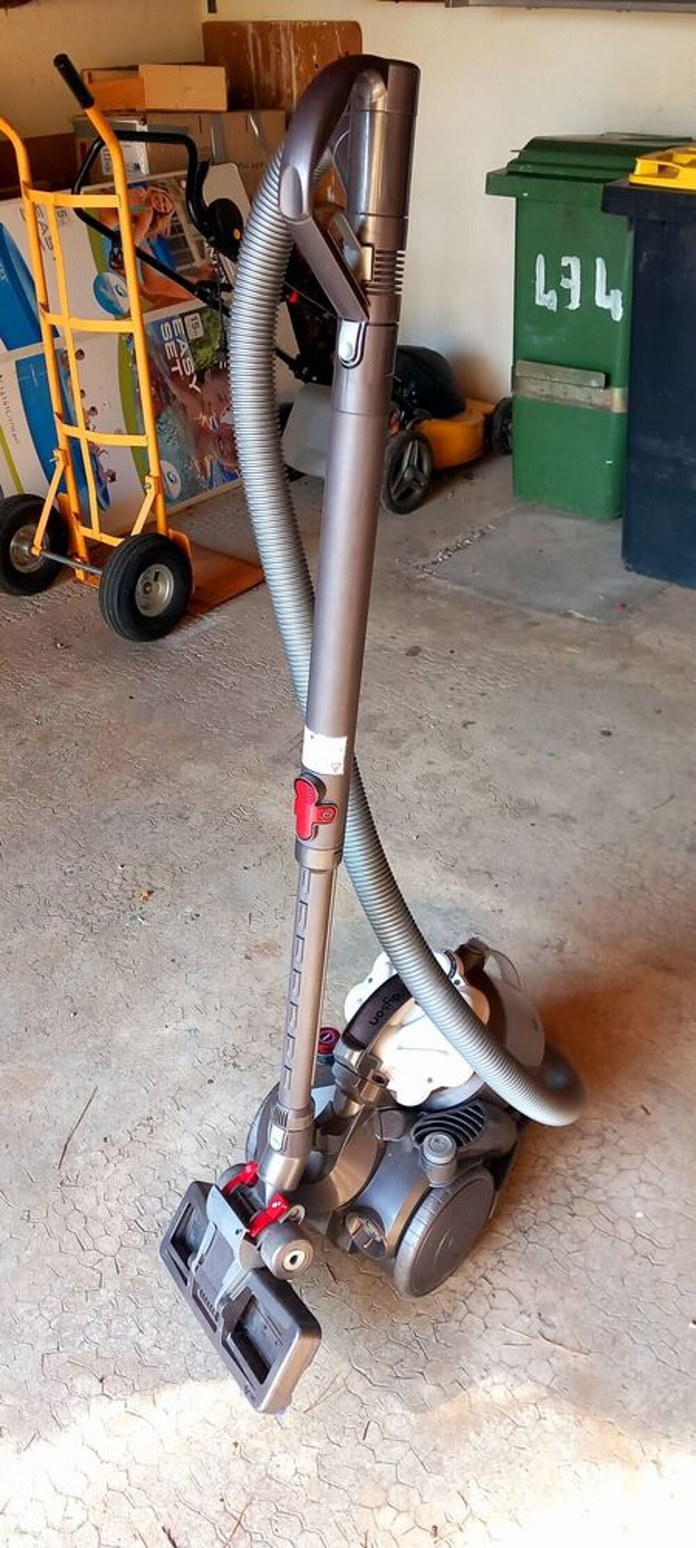 Aspirateur Dyson dc 29 Electroménager