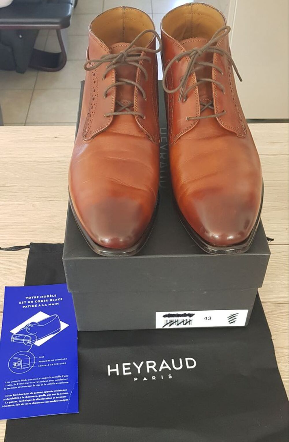 Chaussures en cuir marron pour homme marque Heyraud Chaussures