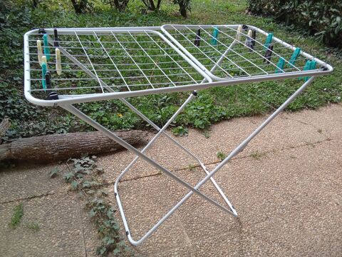 Schoir  linge - dispo jusqu'au 24 avril 25 Lyon 5 (69)