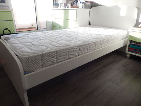 Lit complet 1 place Marseille 120 Marseille 9 (13)