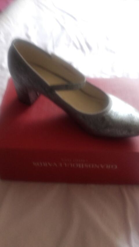 escarpins argentes 3 La M�zi�re (35)