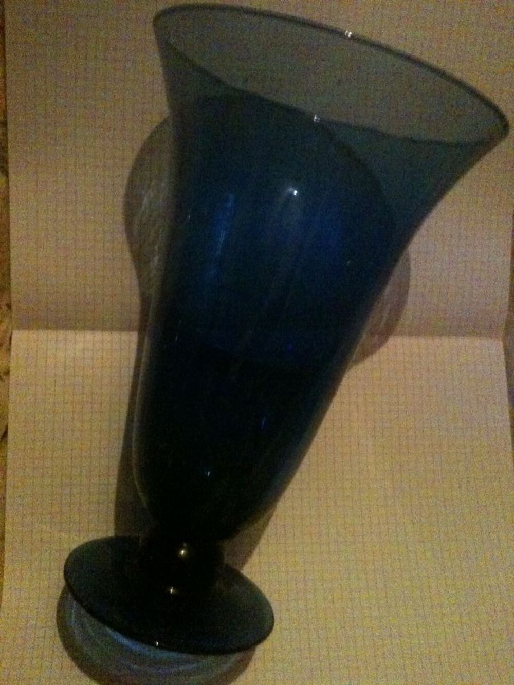 Vase transparent bleu 25 cm qui sonne cristal		 Dcoration