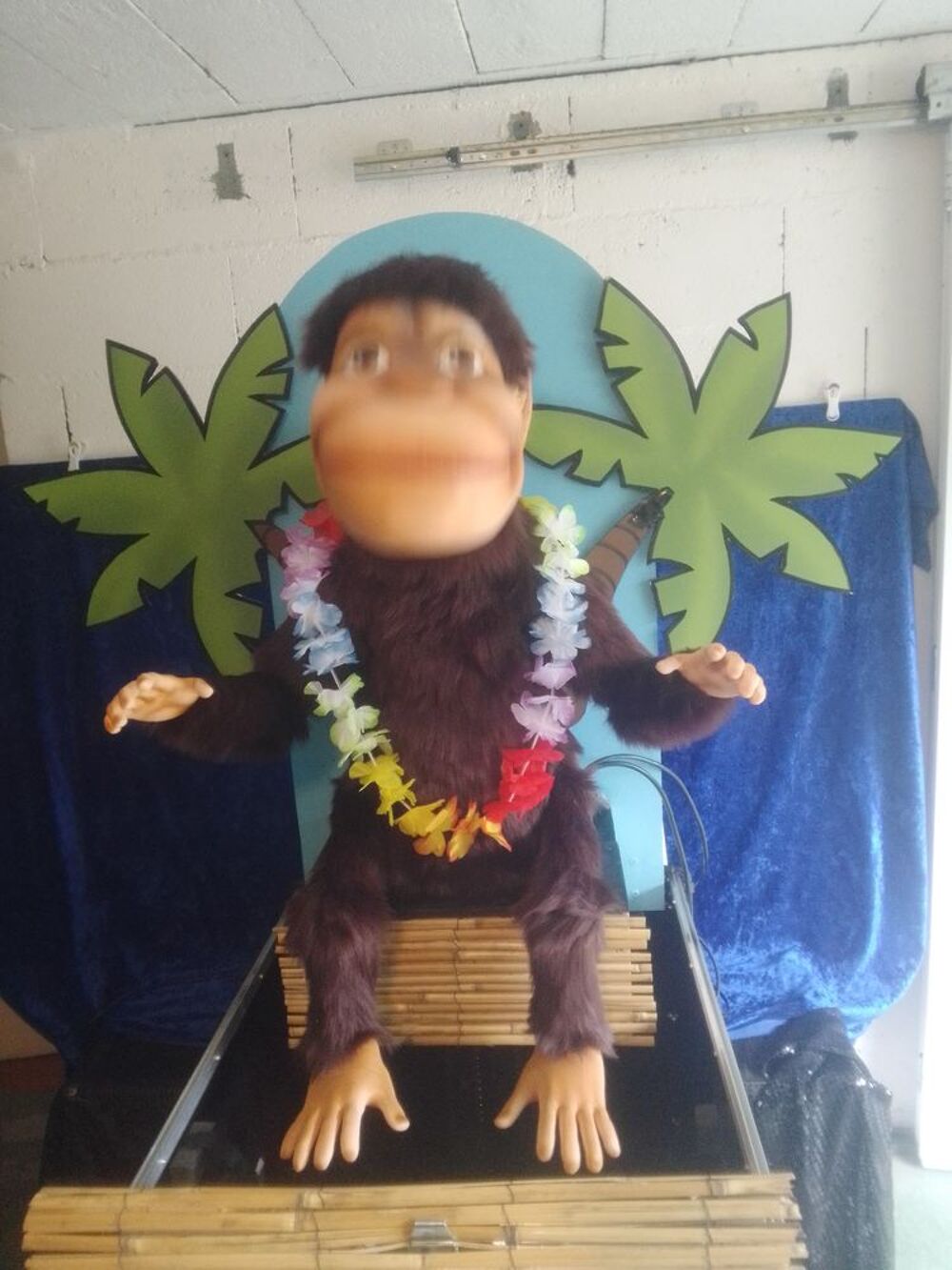 singe m&eacute;canis&eacute; mont&eacute; en flight Décoration