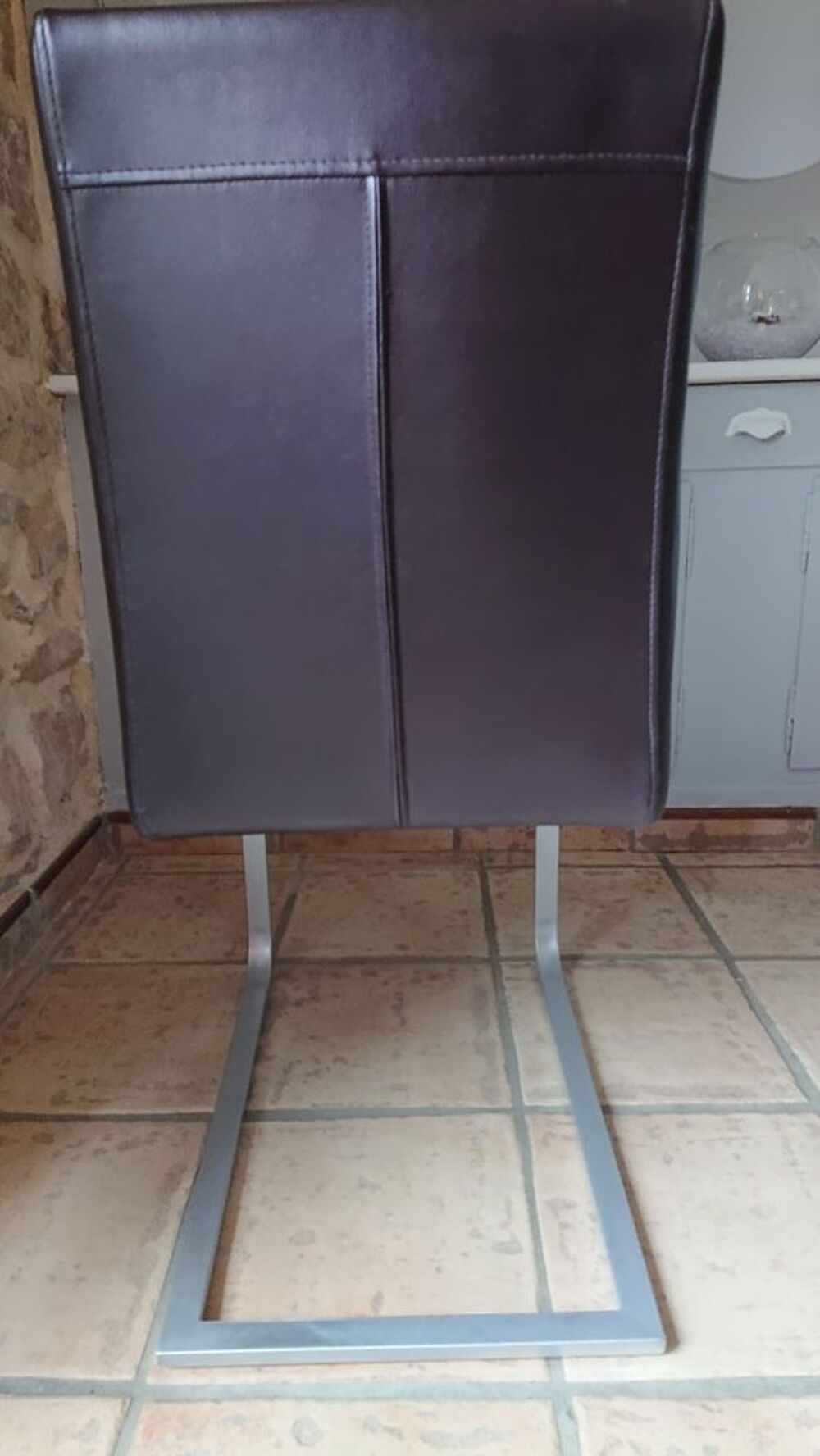 Chaises et pouf Meubles