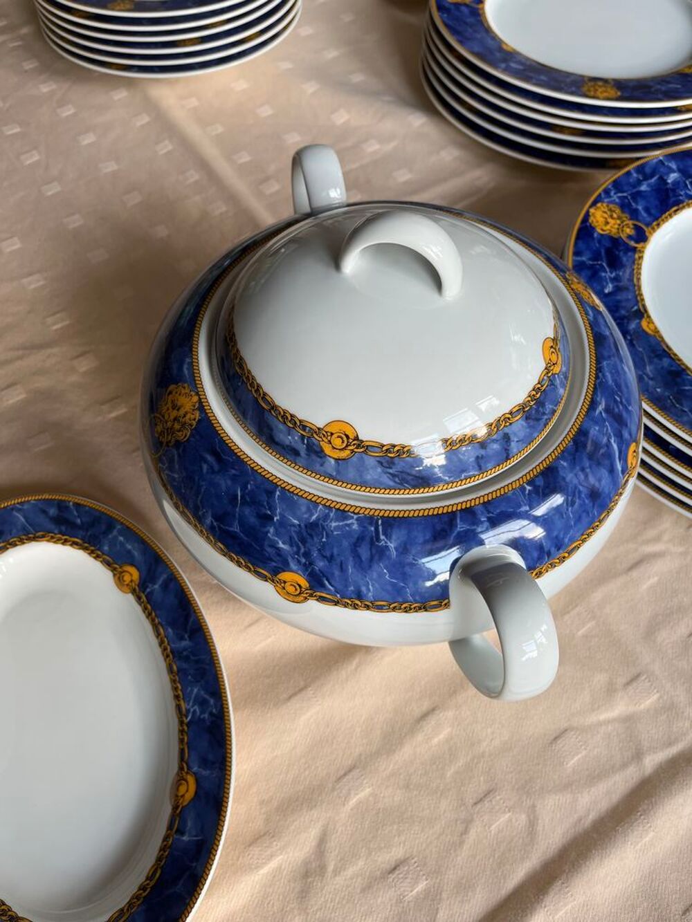 Service de table en porcelaine fine Cuisine