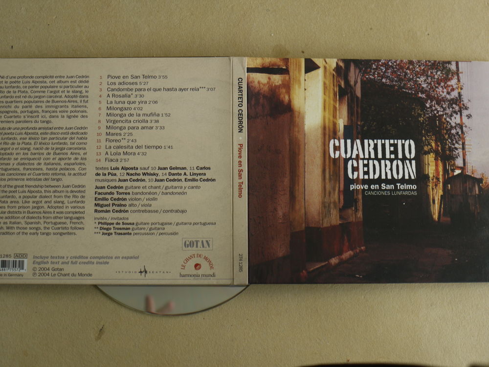 Lot de 15 CD musique latino
CD et vinyles