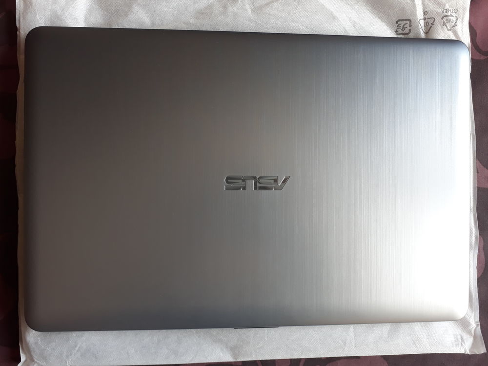 ASUS R540LA - 8Go, HDD 1 To - NEUF - avec facture Matériel informatique