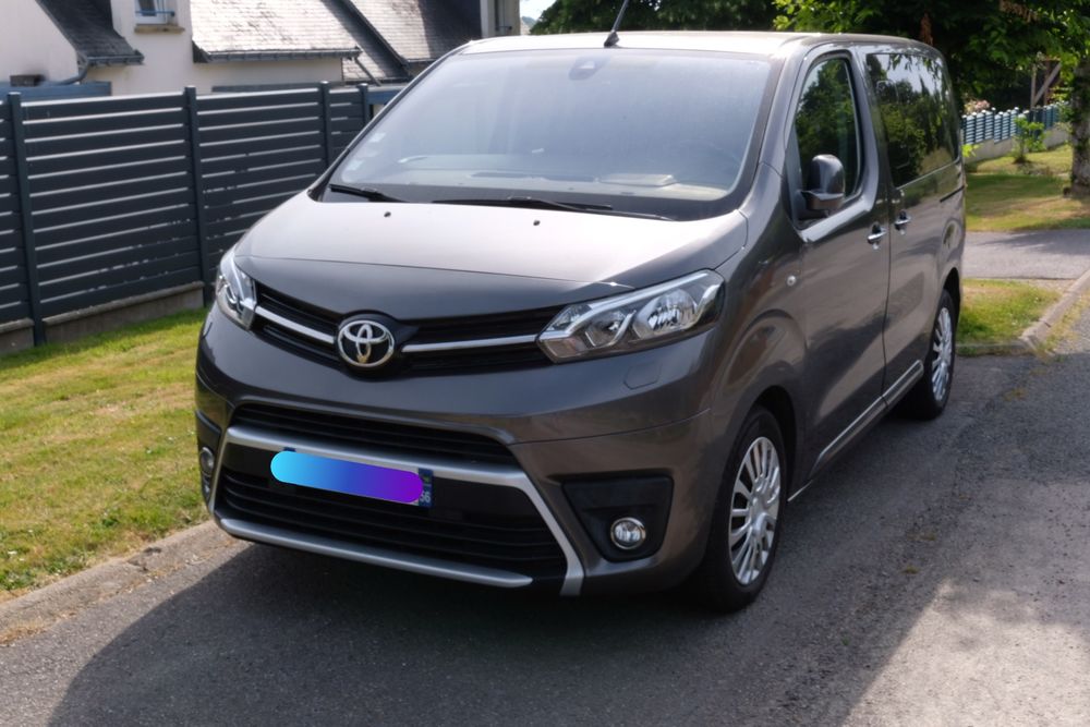 Proace Verso Compact 1.5L 120 D-4D BVM6 Dynamic 2020 occasion 56250 Saint-Nolff