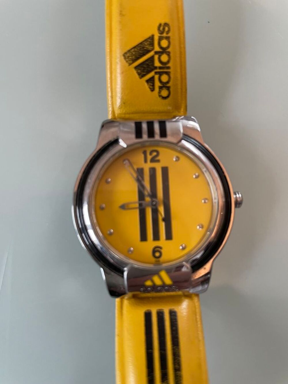Montre ADIDAS vintage Bijoux et montres
