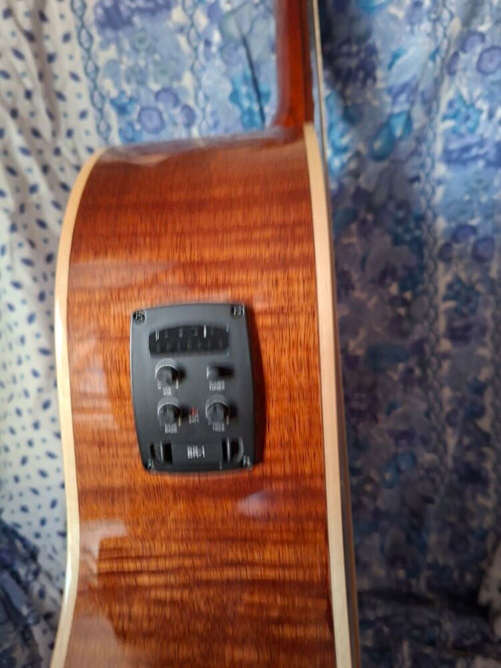 Guitare classique &eacute;lectro-acoustique La Mancha Instruments de musique