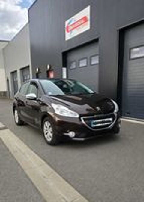 208 1.2 VTi 82ch BVM5 Style 2012 occasion 17000 La Rochelle