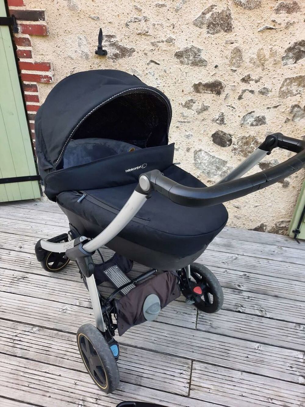 Tout le n&eacute;cessaire pour se d&eacute;placer avec b&eacute;b&eacute;. Puériculture