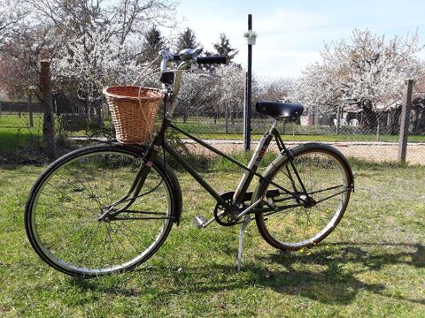 Ancien vélo ville femme 200 Bourges (18)